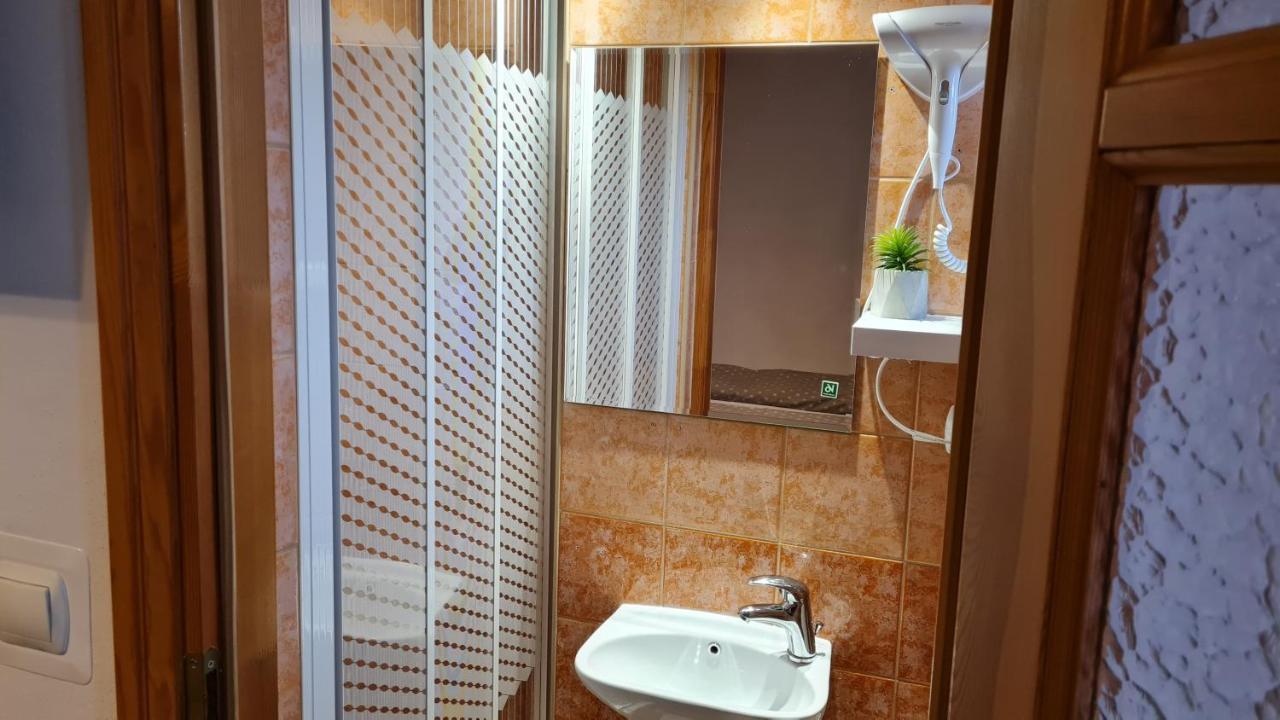 Pokoje Goscinne Betka Murzasichle Exterior foto